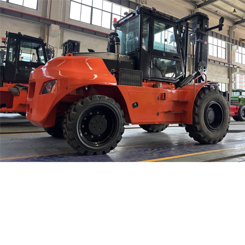 Empilhadeira Todo-Terreno SOCMA 10 Toneladas